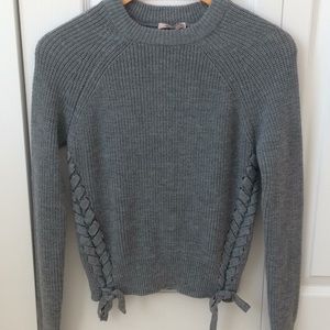 Forever 21 contemporary grey knit sweater